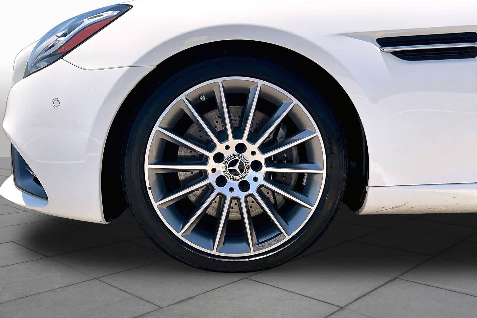 Used 2019 Mercedes-Benz SLC 300 image 11