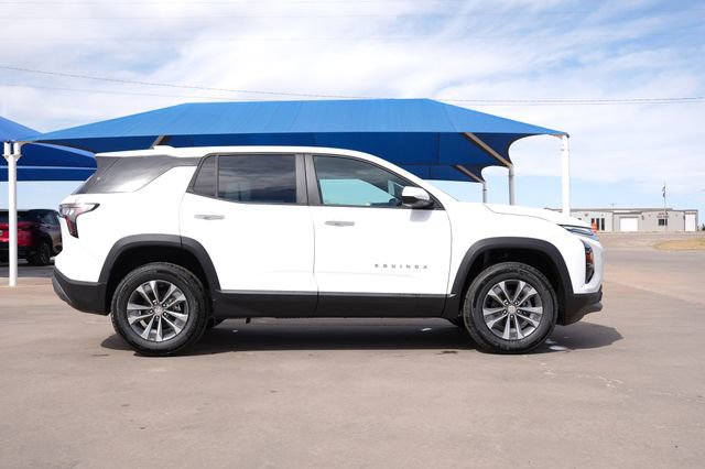 New 2026 Chevrolet Equinox LT image 3