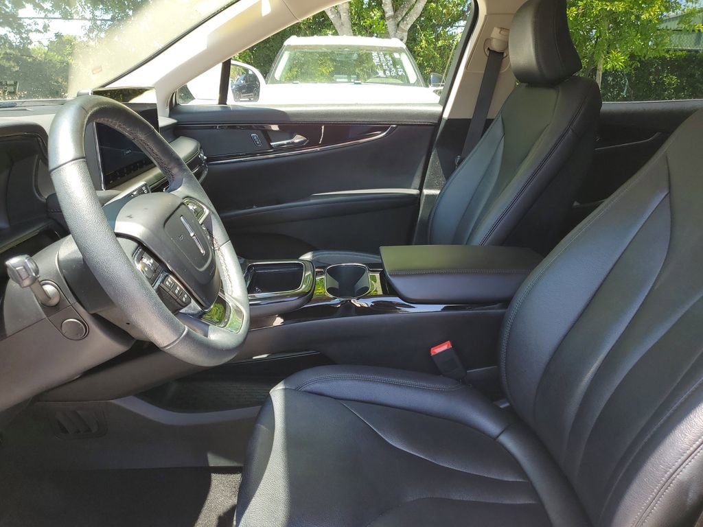 Used 2023 Lincoln Nautilus FWD w/ Premium Package image 20