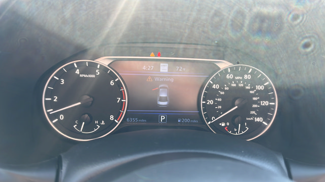 Used 2025 Nissan Altima 2.5 SL FWD image 12