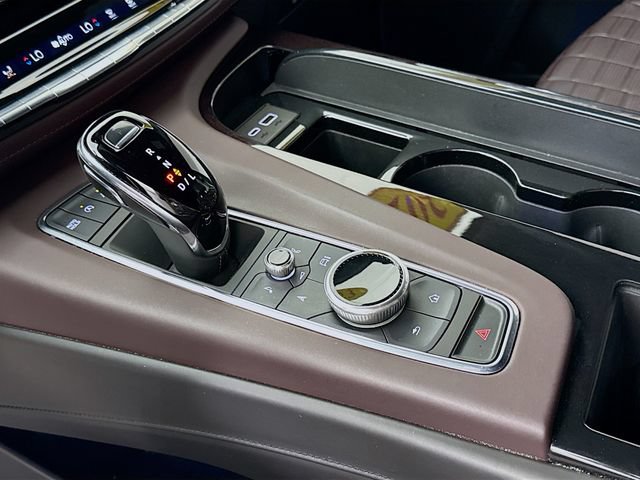 Used 2023 Cadillac Escalade Sport Platinum AWD/4WD image 18