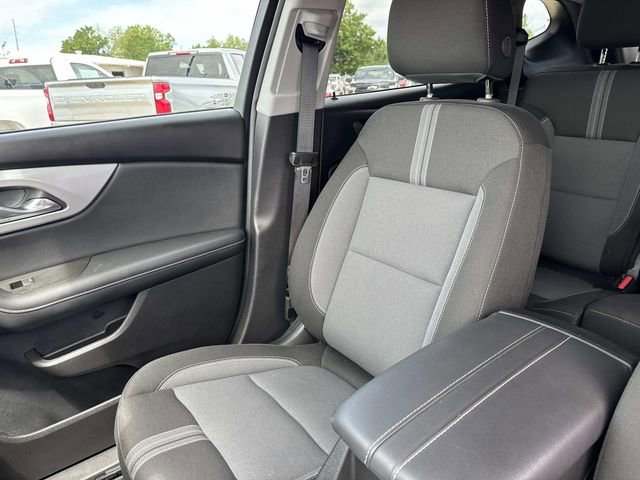 Used 2025 Chevrolet Blazer LT FWD image 38