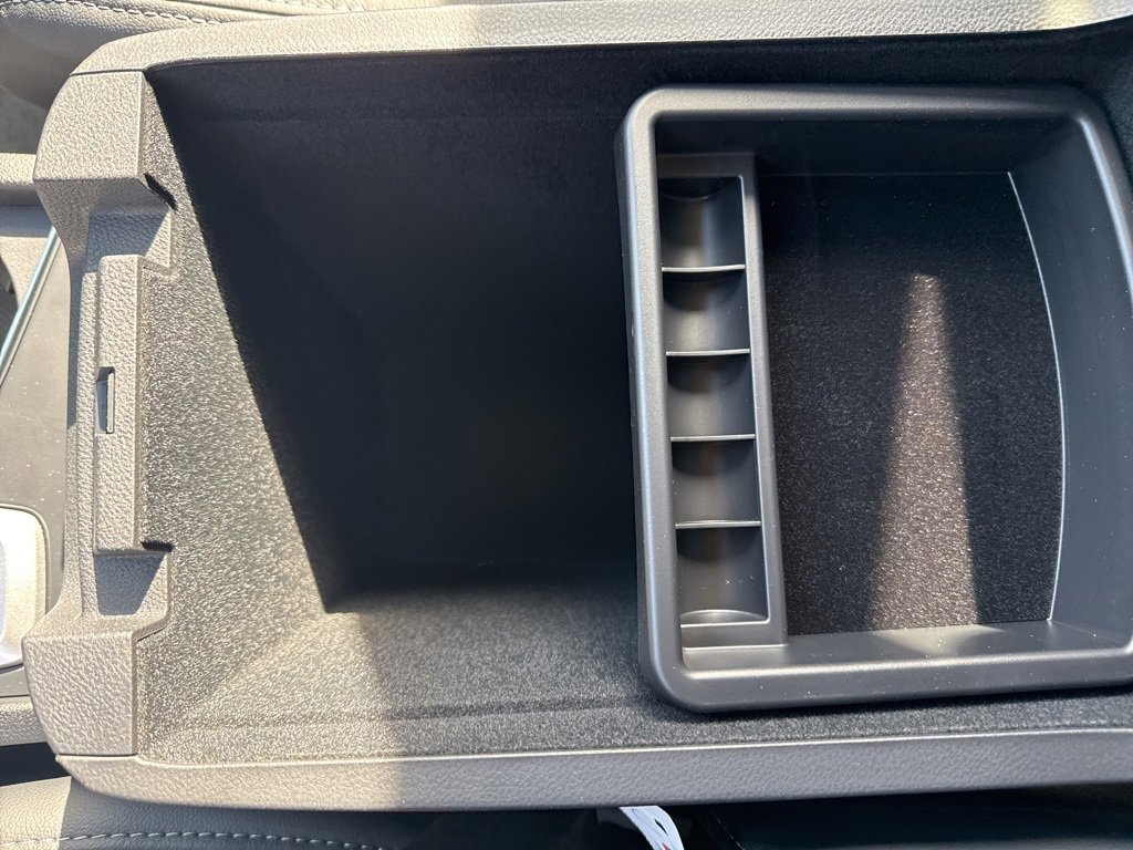 New 2025 Subaru Ascent Limited image 18