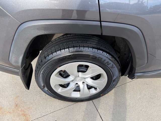 Used 2019 Toyota RAV4 LE w/ All Weather Liner Package AWD/4WD image 12