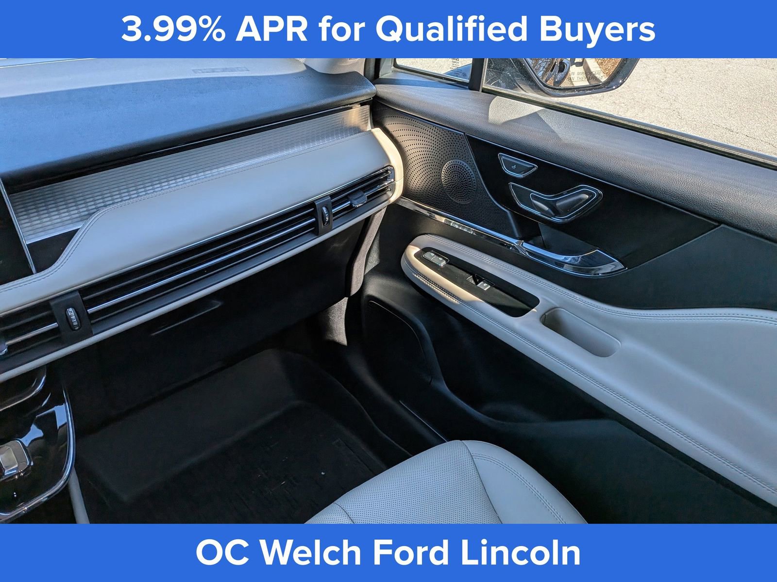 Used 2025 Lincoln Corsair FWD w/ Equipment Group 101A image 20