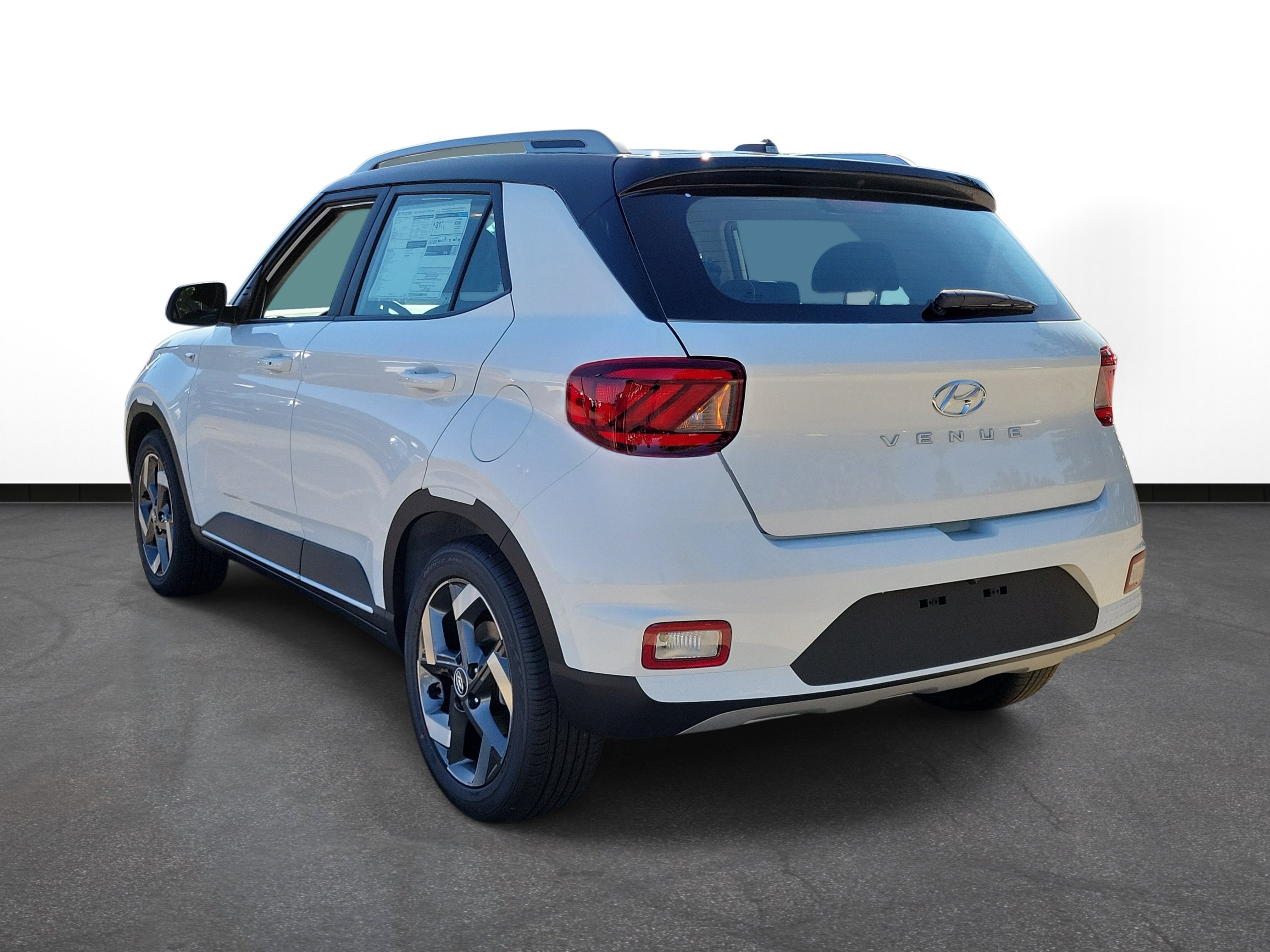 New 2026 Hyundai Venue SEL FWD image 3