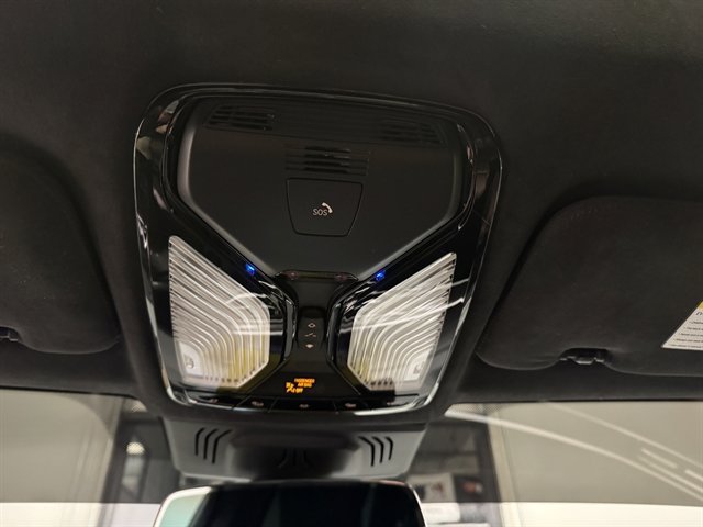 Used 2020 BMW X7 xDrive40i w/ M Sport Package image 43