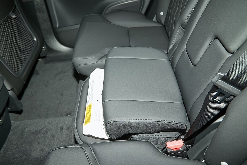 New 2025 Volvo XC90 B6 Plus w/ Protection Package image 21