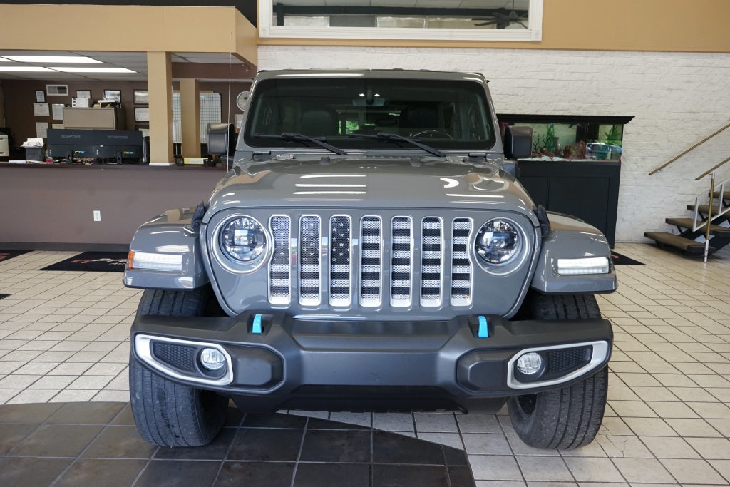 Used 2023 Jeep Wrangler Unlimited Sahara w/ Cold Weather Group AWD/4WD image 21