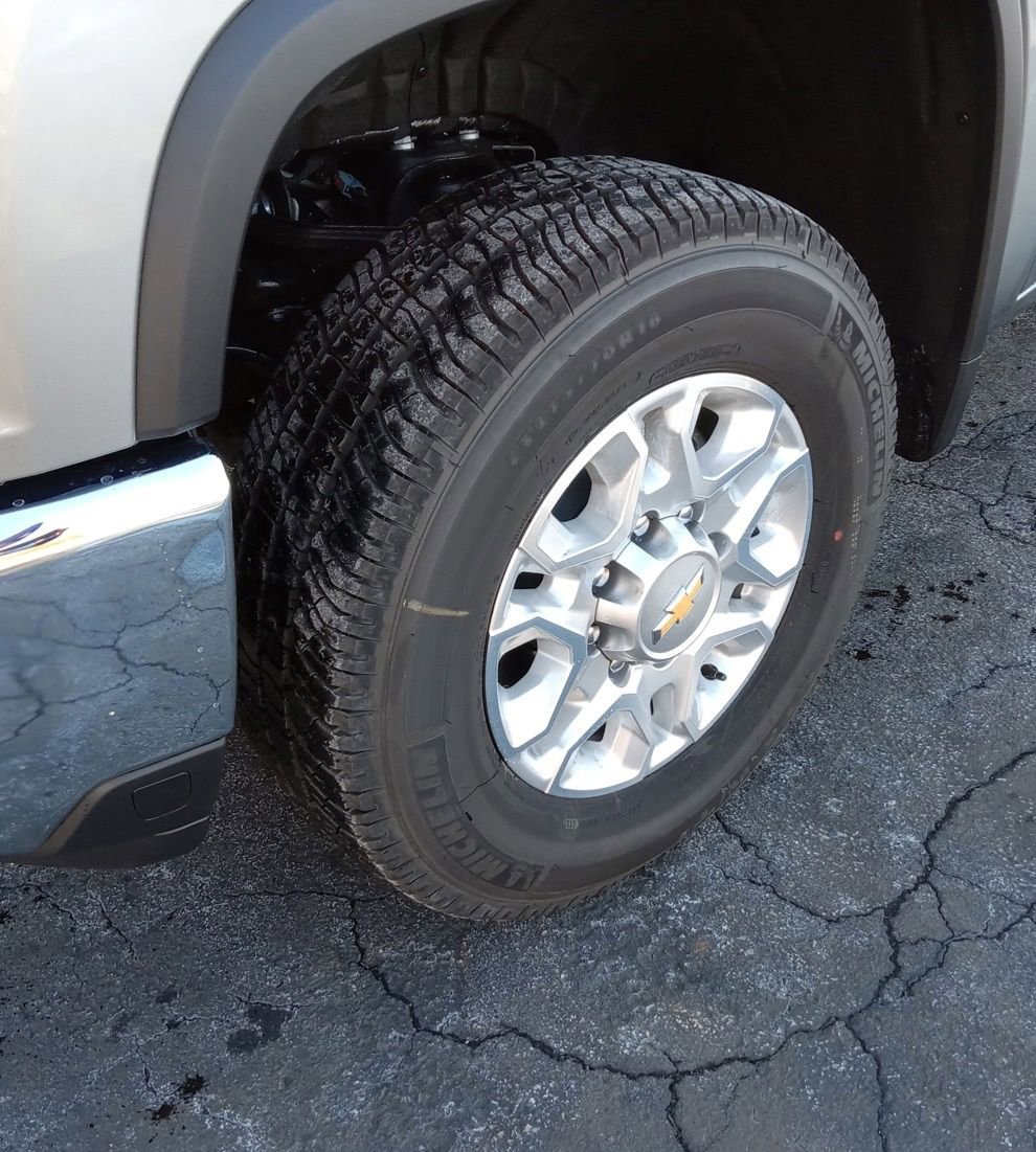 Used 2026 Chevrolet Silverado 2500 LT image 6