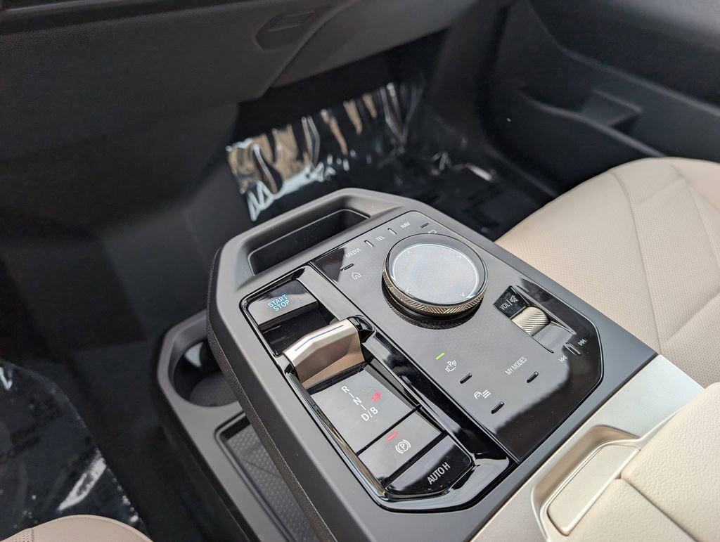 New 2026 BMW iX xDrive45 w/ Premium Package image 28
