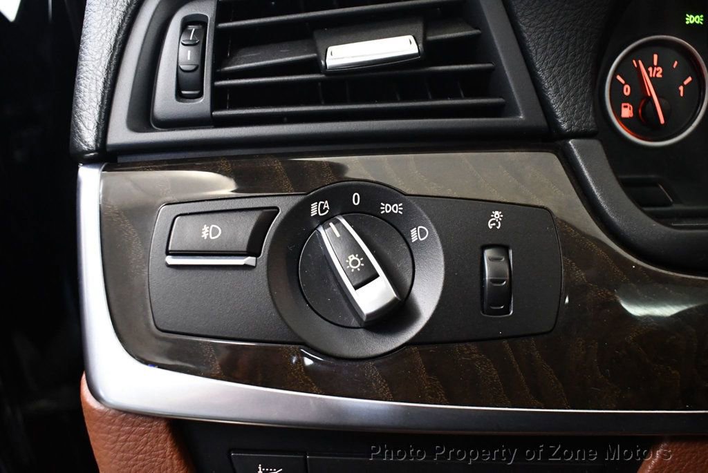 Used 2011 BMW 535i xDrive Sedan image 32