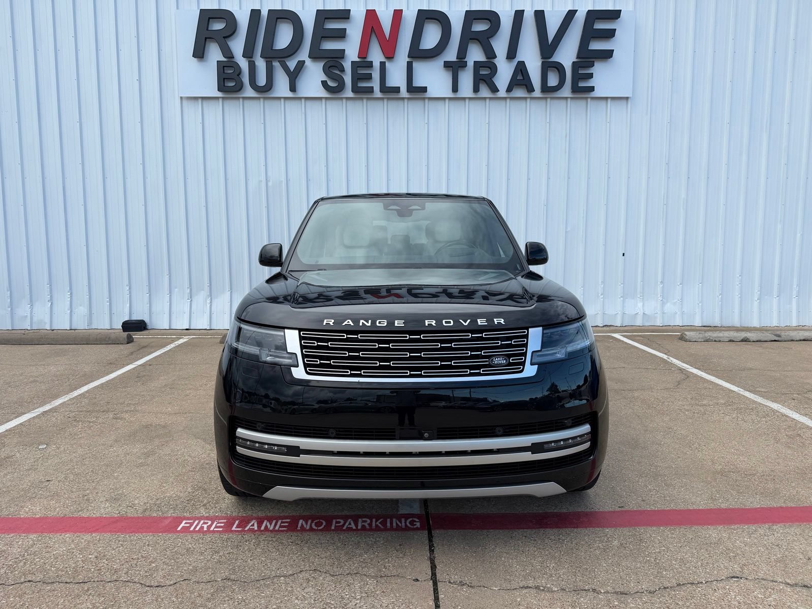 Used 2023 Land Rover Range Rover Long Wheelbase Autobiography AWD/4WD image 10