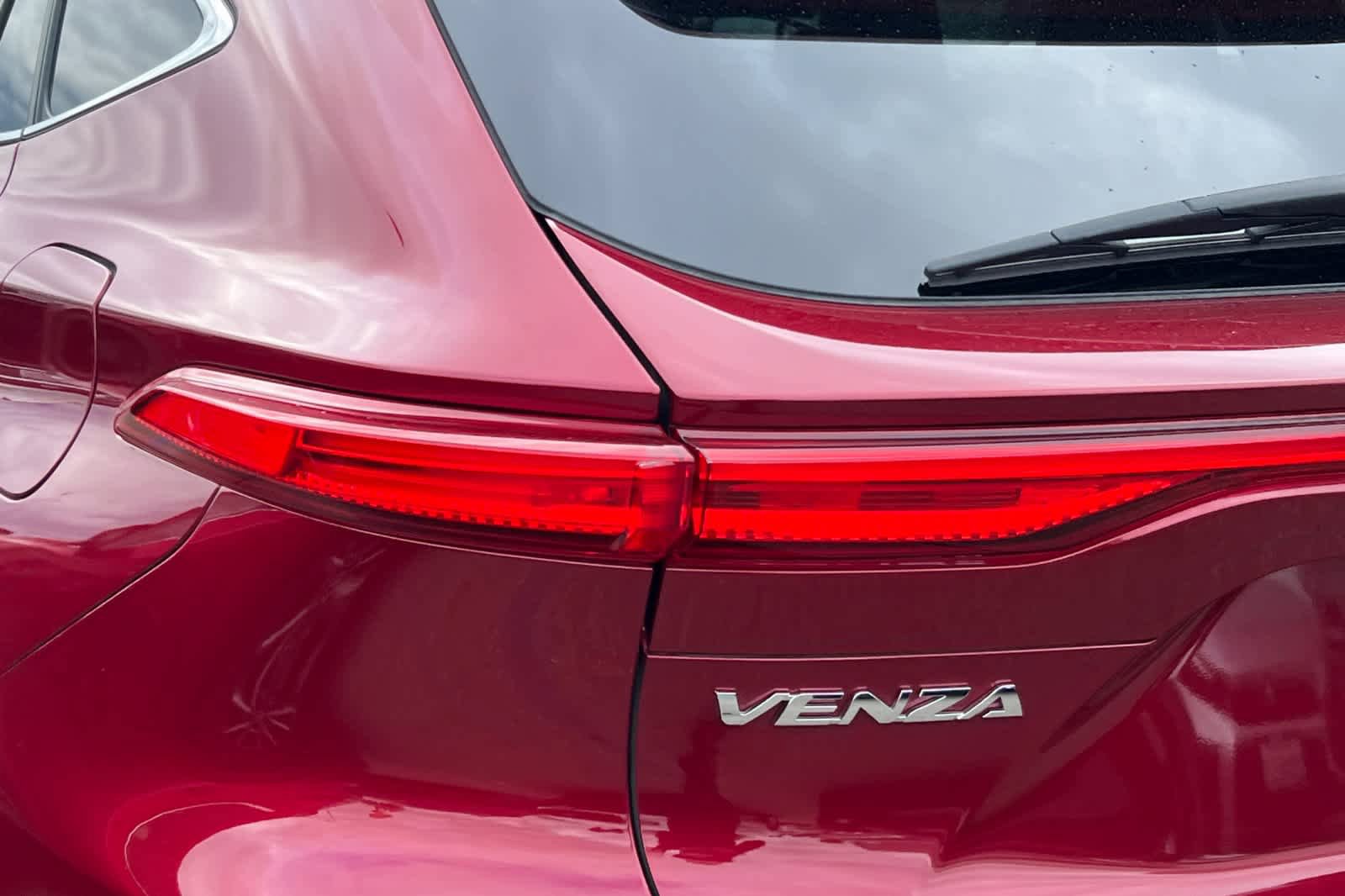 Used 2023 Toyota Venza Limited AWD/4WD image 20