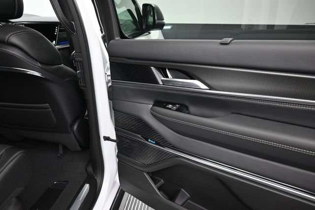 New 2026 Jeep Grand Wagoneer L Summit AWD/4WD image 24