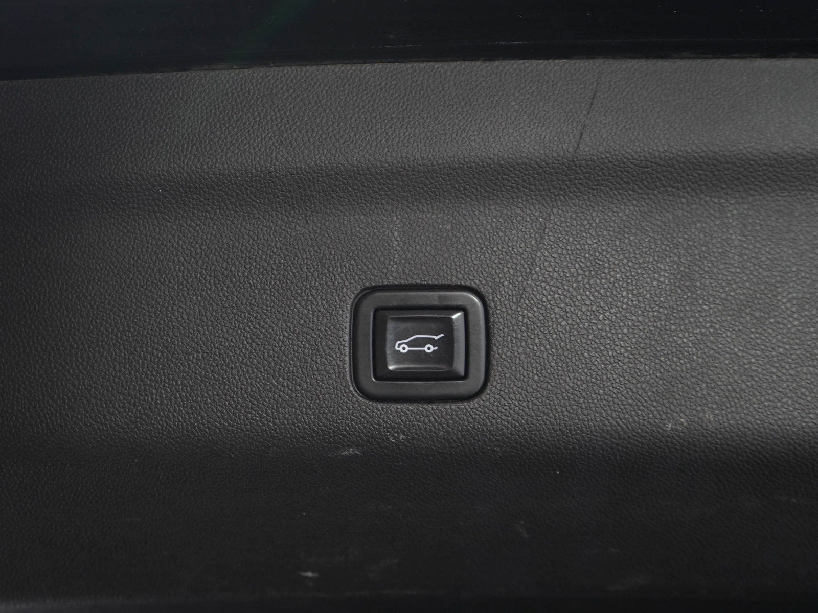 Used 2021 GMC Yukon XL SLT w/ Rear Media and Nav Package AWD/4WD image 11