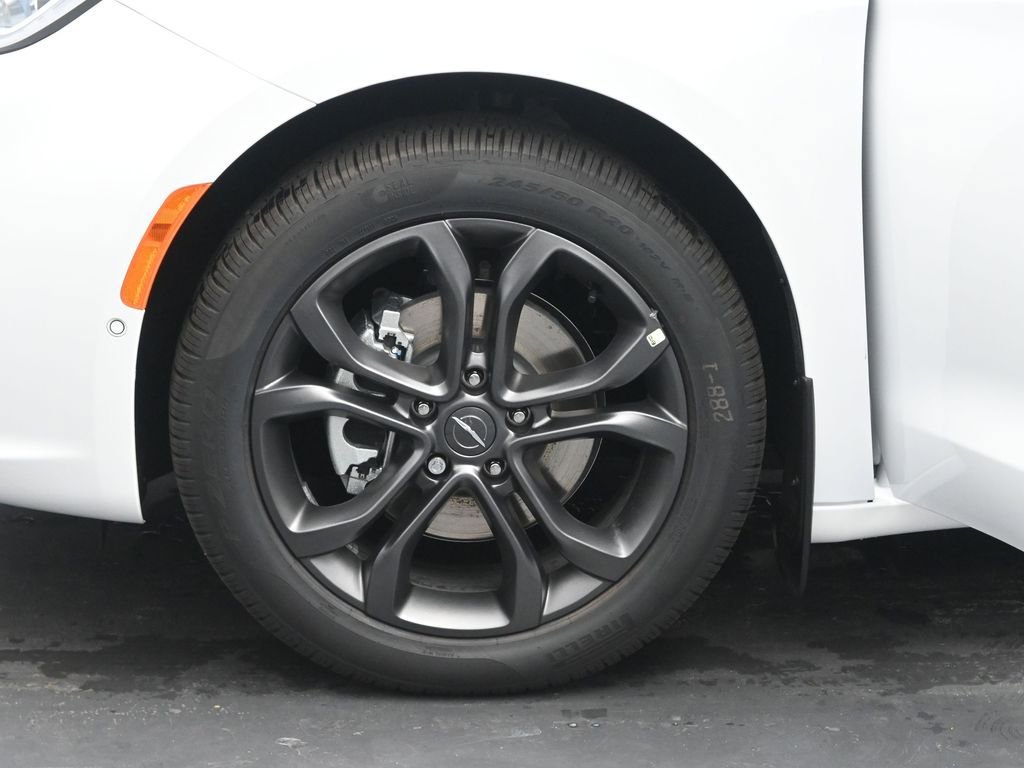New 2026 Chrysler Pacifica Select image 30