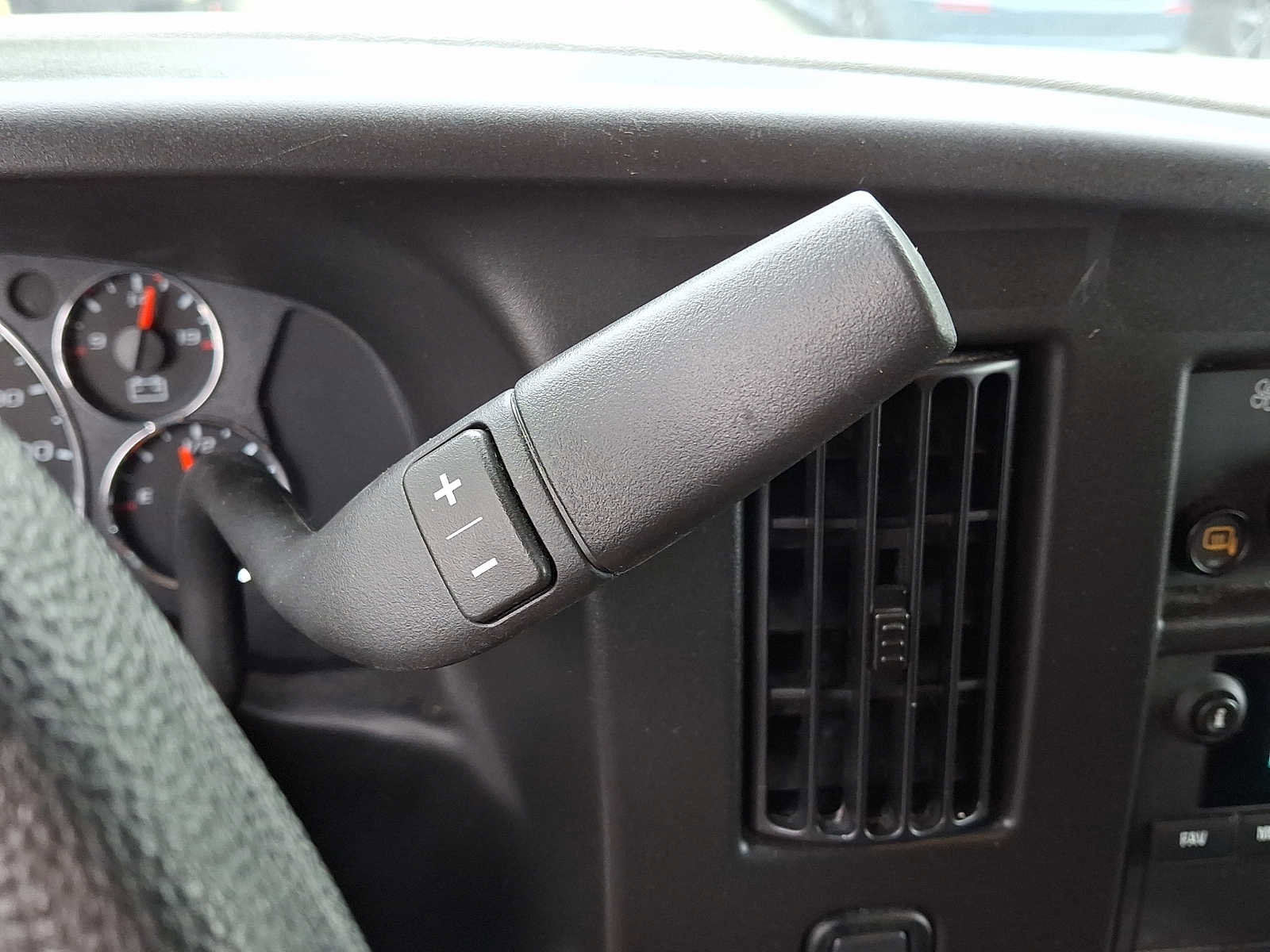 Used 2024 Chevrolet Express 2500 w/ Driver Convenience Package RWD image 15