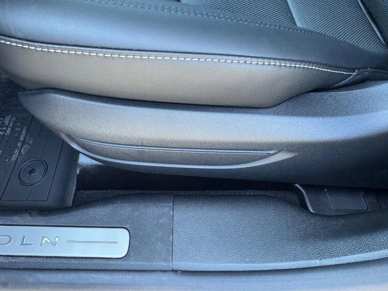 New 2025 Lincoln Corsair Grand Touring image 17