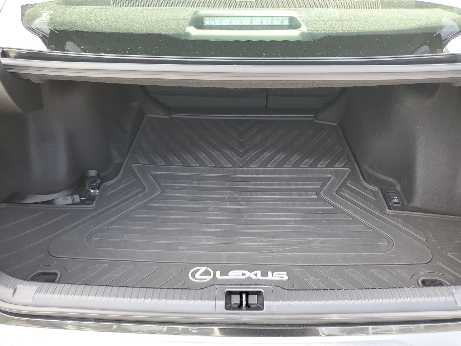 Used 2023 Lexus IS 300 AWD w/ Premium Package image 8