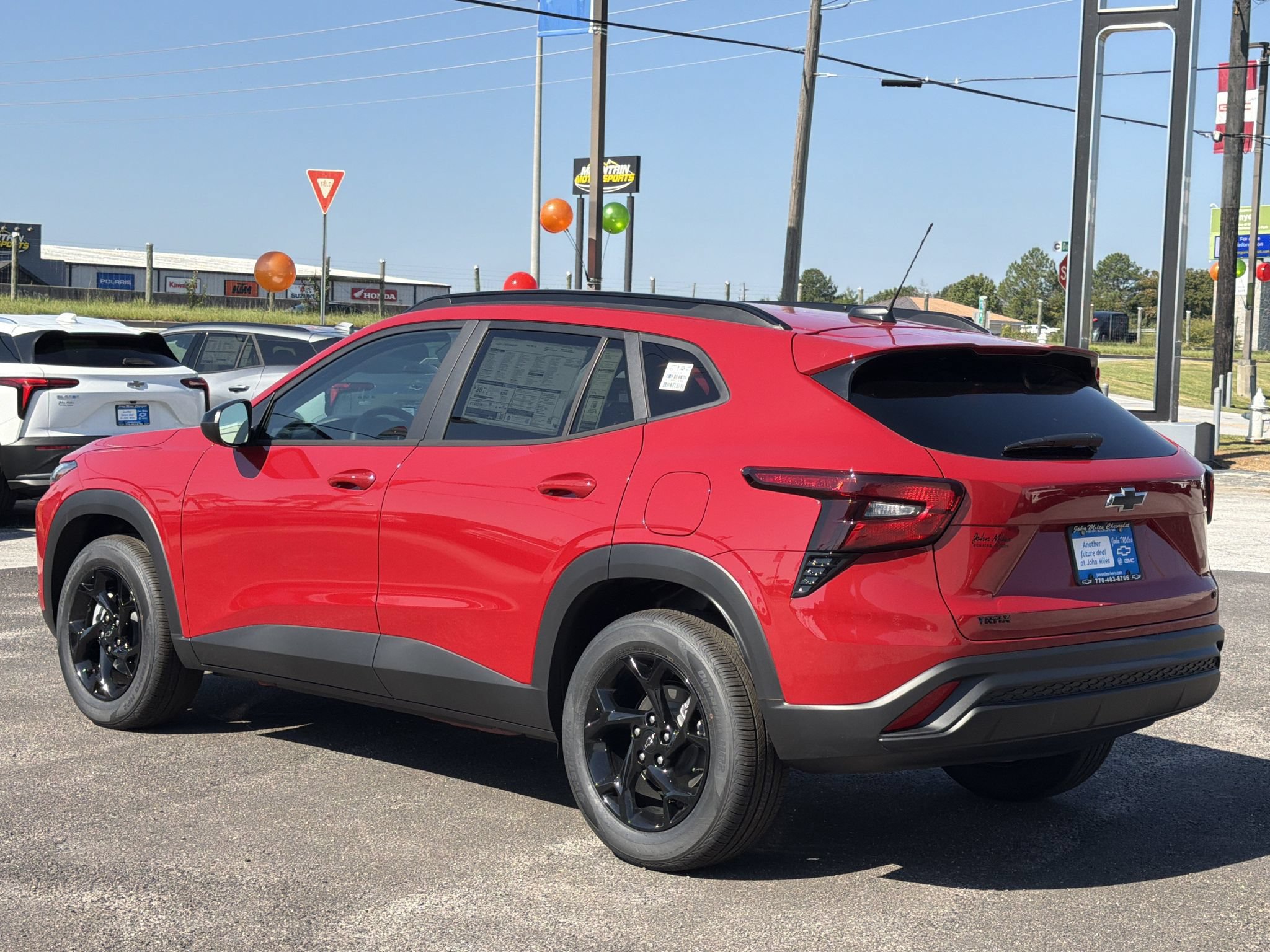 New 2026 Chevrolet Trax LT w/ Sunroof Package FWD image 4