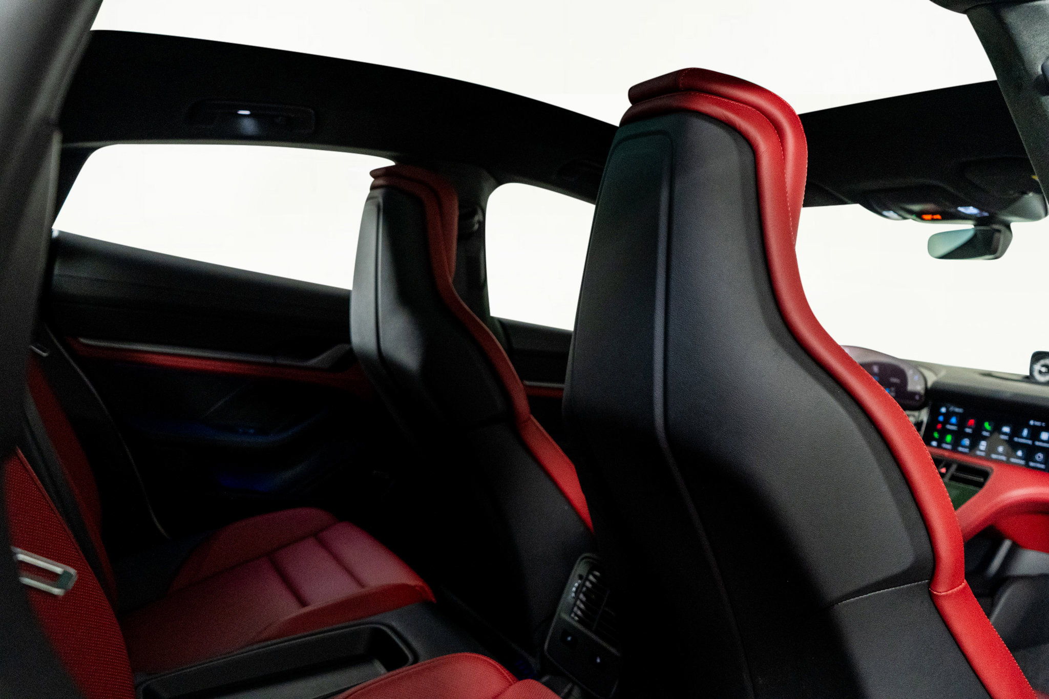 Used 2024 Porsche Taycan Turbo w/ Premium Package image 52