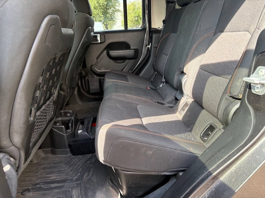 Used 2022 Jeep Gladiator Mojave w/ LED Lighting Group AWD/4WD image 11