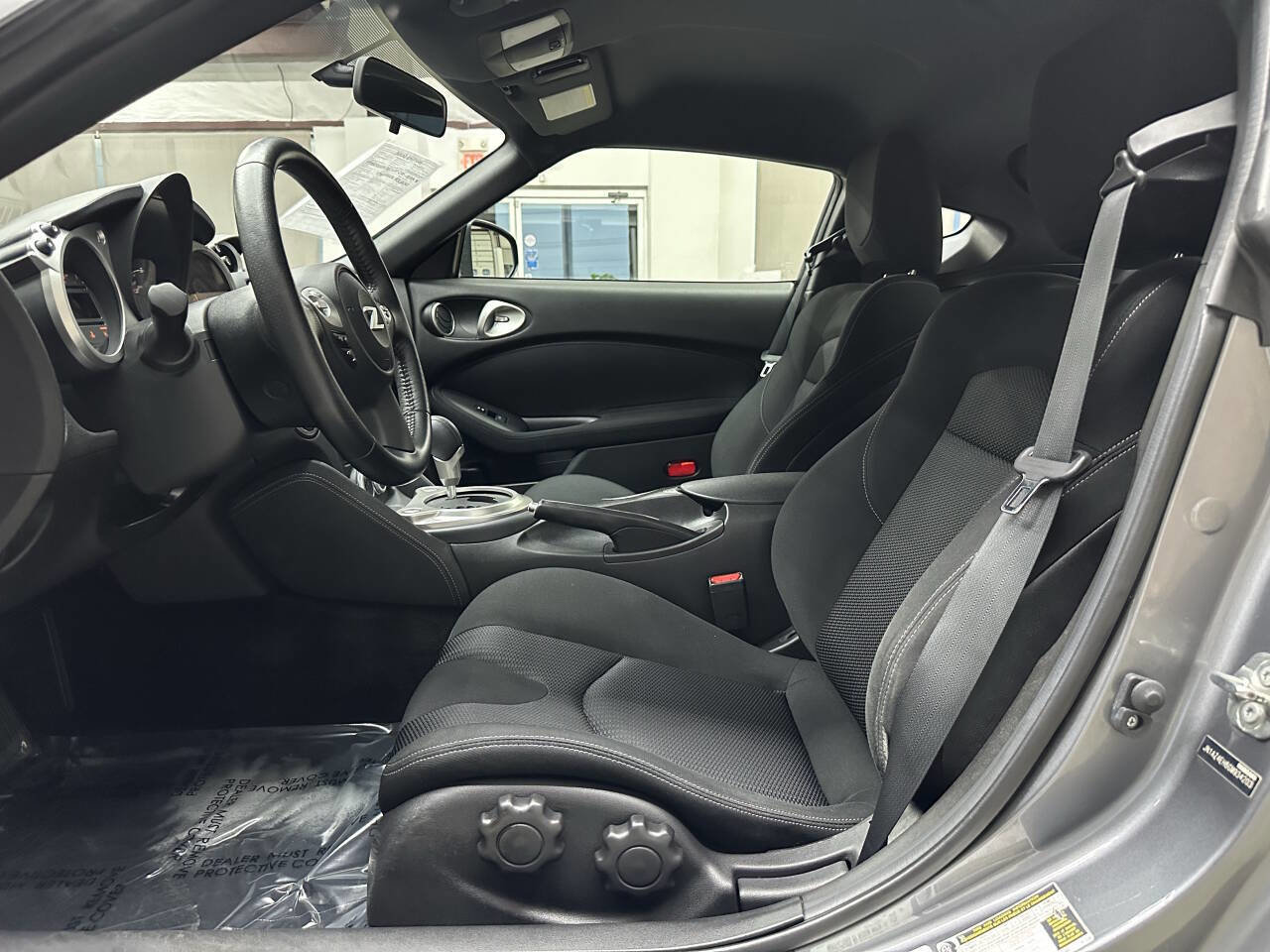 Used 2016 Nissan 370Z Coupe image 11