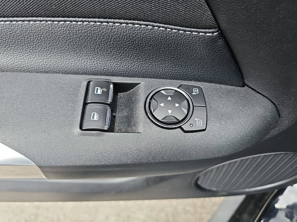 Used 2019 Ford Mustang EcoBoost image 28