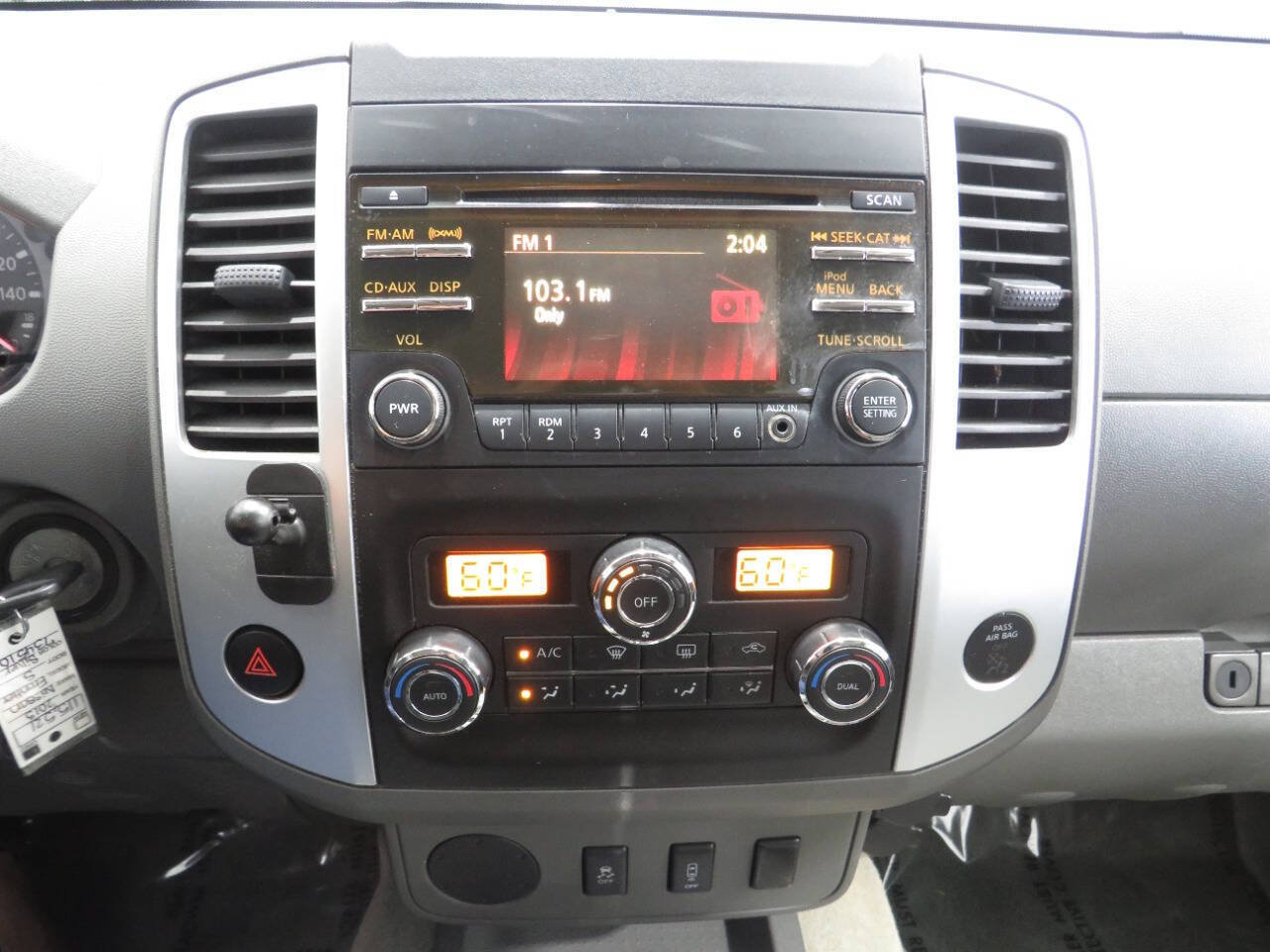Used 2013 Nissan Frontier SV w/ SV Value Truck Pkg RWD image 20