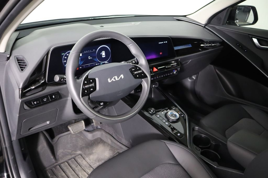 Used 2025 Kia Niro Wind w/ Wind Preserve Package FWD image 24