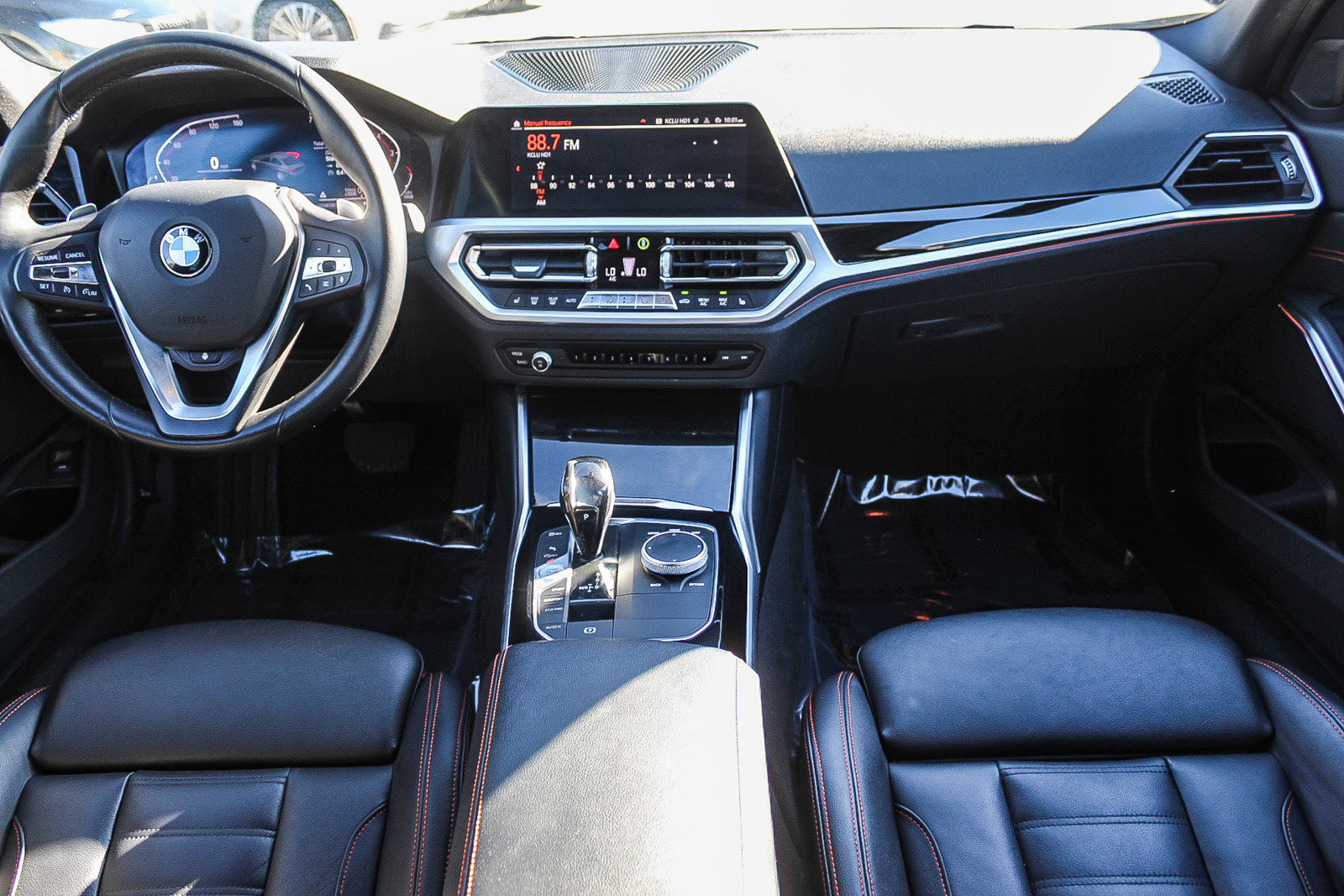 Used 2019 BMW 330i Sedan w/ Premium Package image 12