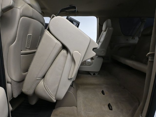 Used 2017 Cadillac Escalade ESV 4WD image 35