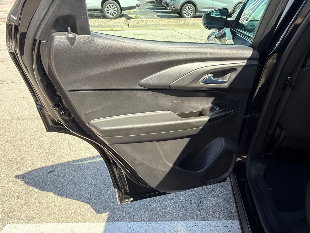 Used 2023 Chevrolet TrailBlazer LS FWD image 14