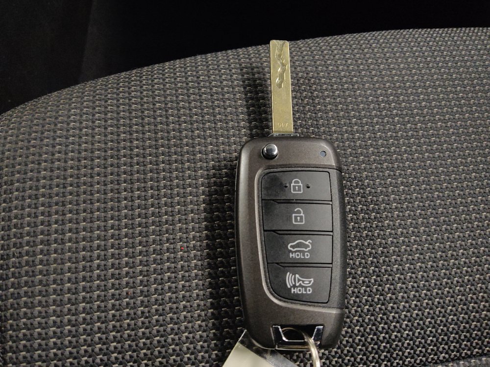 Used 2020 Hyundai Accent SE FWD image 32