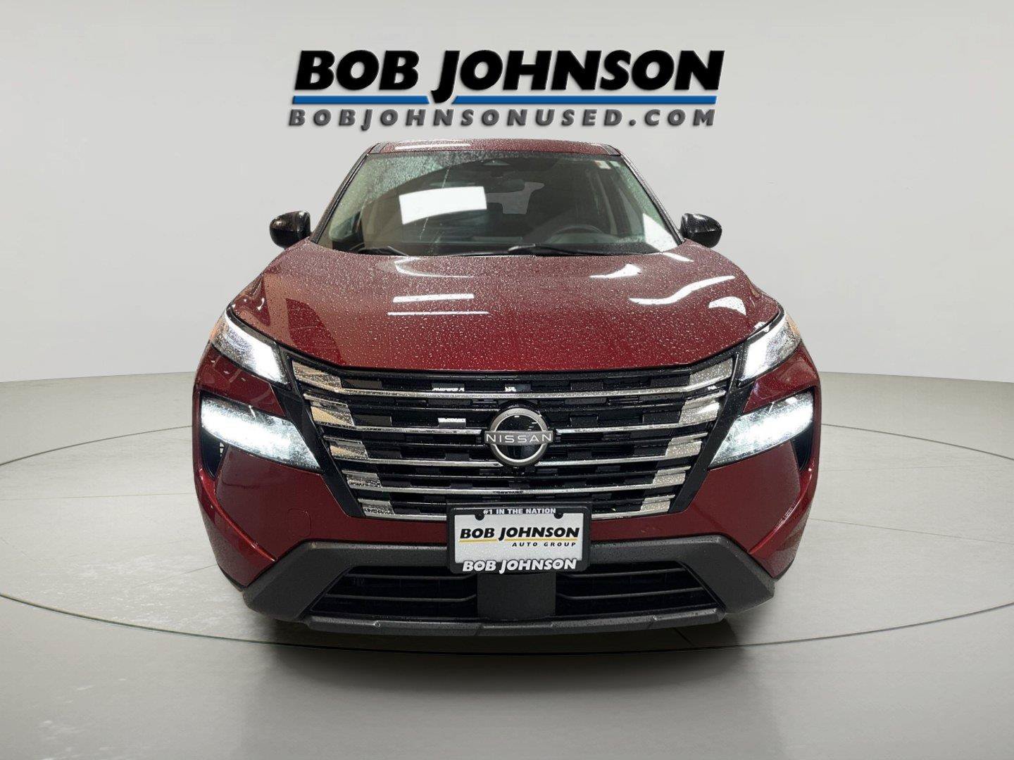 Used 2024 Nissan Rogue S AWD/4WD image 2