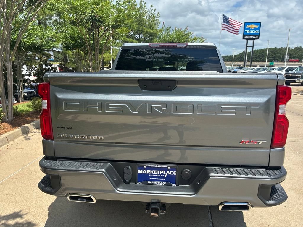 Used 2022 Chevrolet Silverado 1500 RST w/ LPO, Blackout Package AWD/4WD image 8