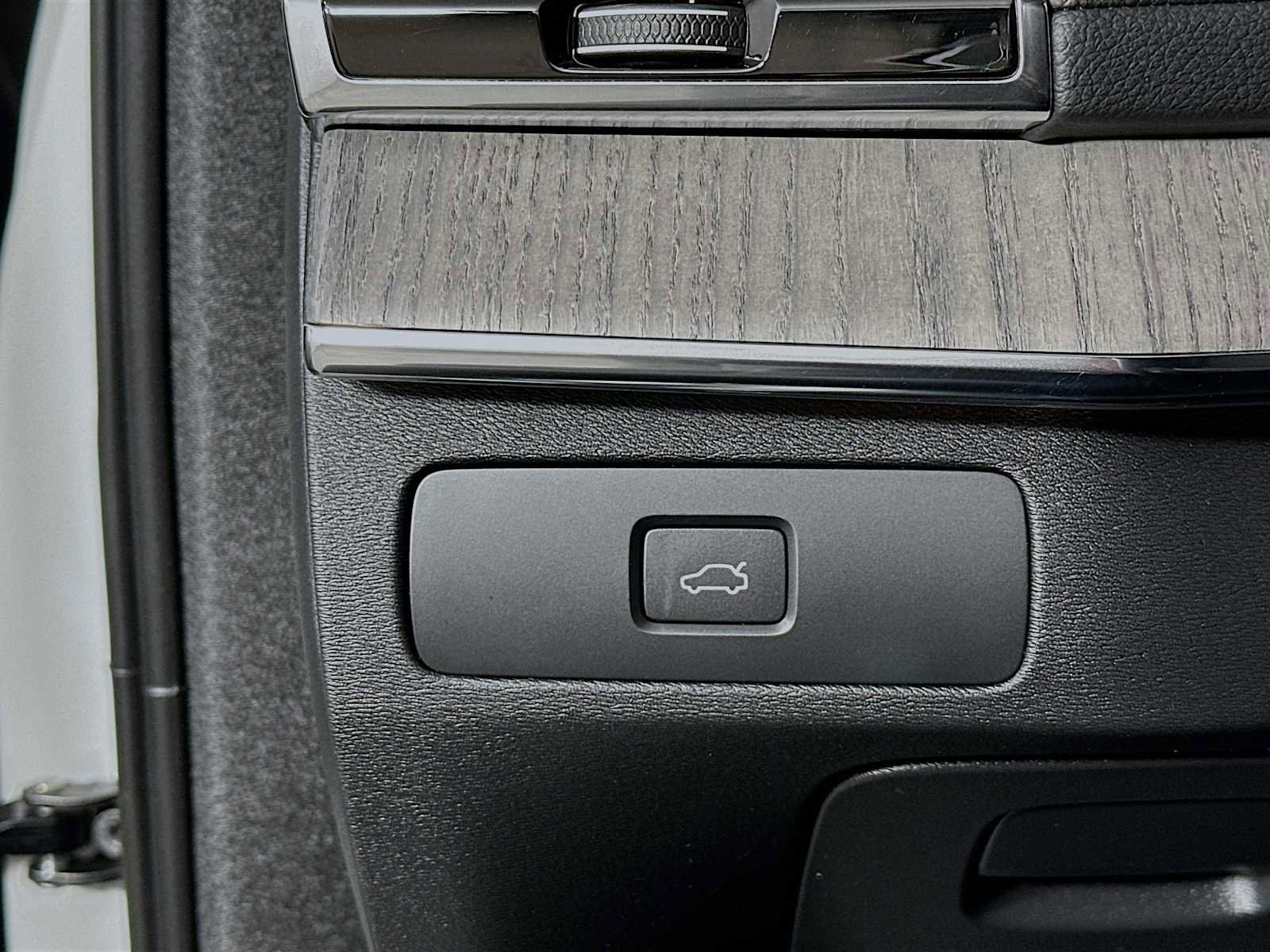 Certified 2023 Volvo XC90 B6 Ultimate image 10