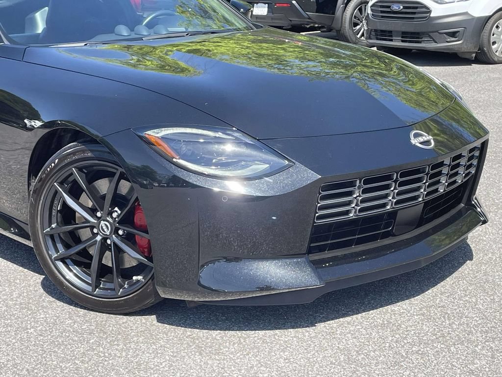 Used 2025 Nissan Z Performance w/ Floor Mat Package RWD image 9