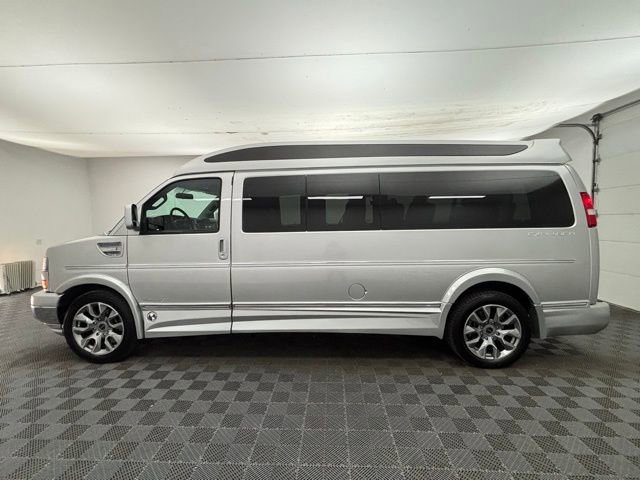 Used 2022 GMC Savana 2500 Extended w/ Enhanced Convenience Package RWD image 16