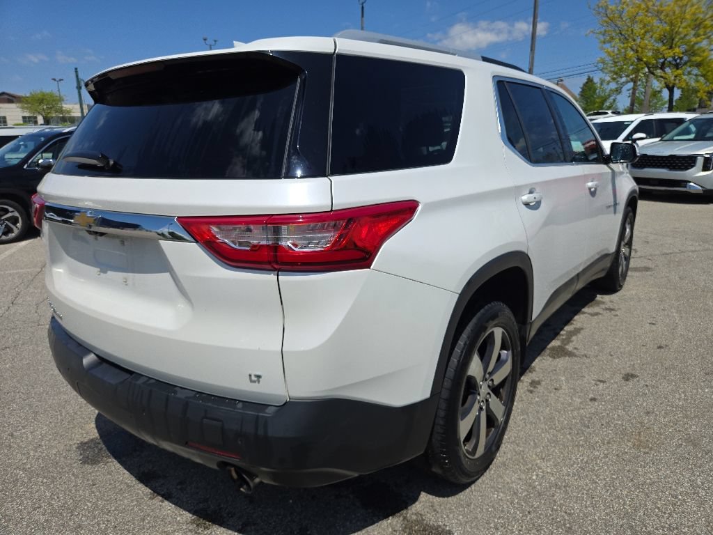 Used 2018 Chevrolet Traverse LT AWD/4WD image 3