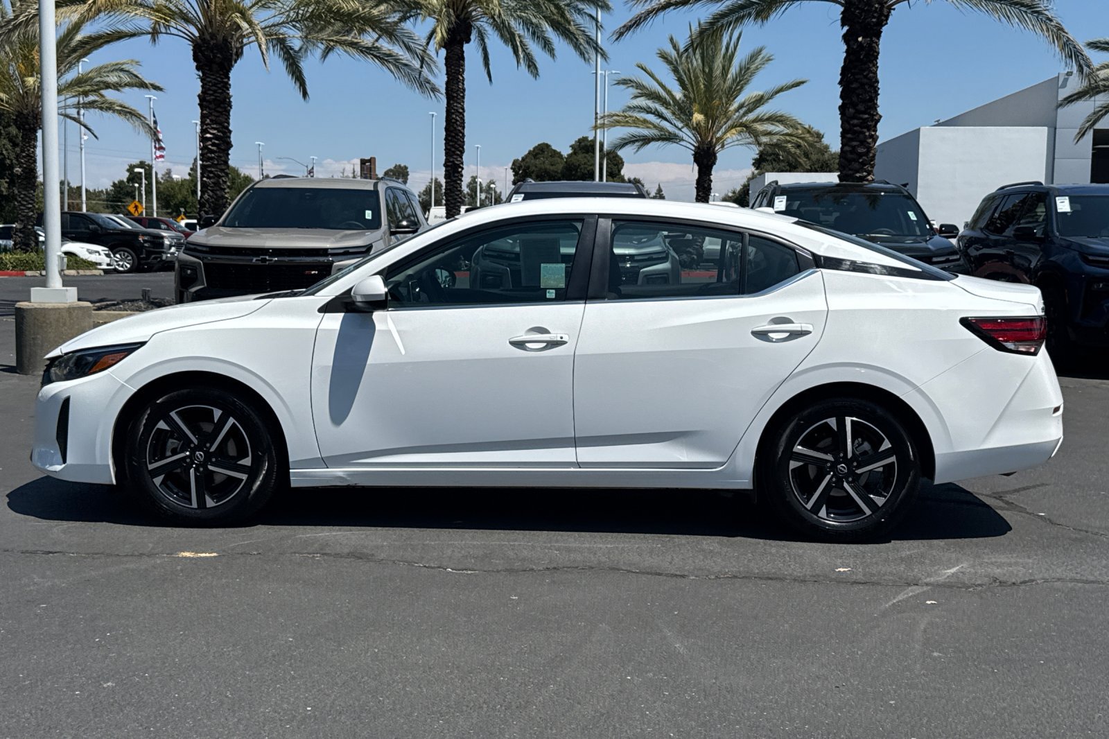 Used 2024 Nissan Sentra SV FWD image 6