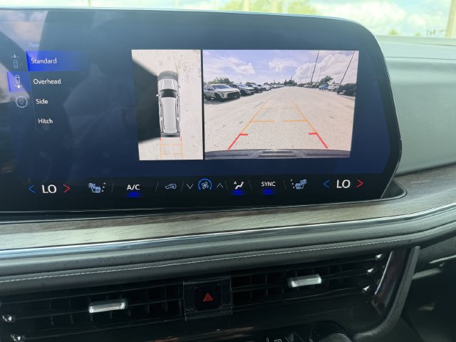 Used 2025 Chevrolet Suburban LT RWD image 25