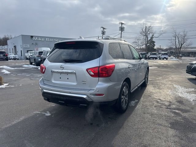 Used 2020 Nissan Pathfinder SV w/ Cargo Package image 2