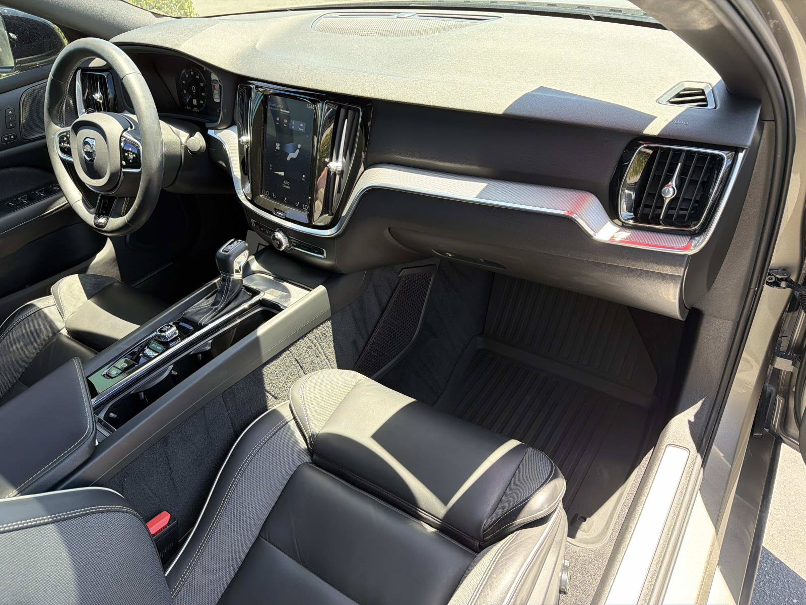 Used 2019 Volvo S60 T5 R-Design FWD image 27