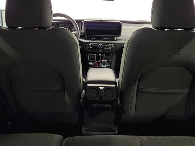 Used 2024 Jeep Wrangler Unlimited image 31
