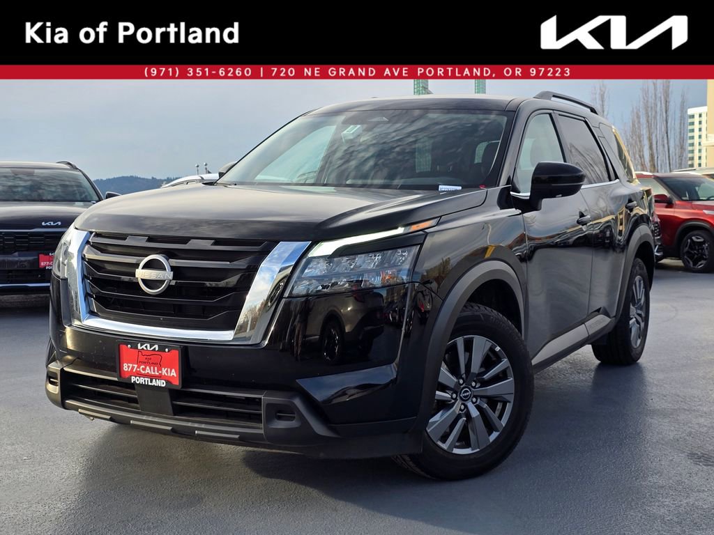 Used 2024 Nissan Pathfinder SV image 1