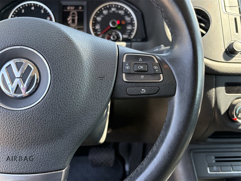 Used 2017 Volkswagen Tiguan Limited w/ Premium Package image 17