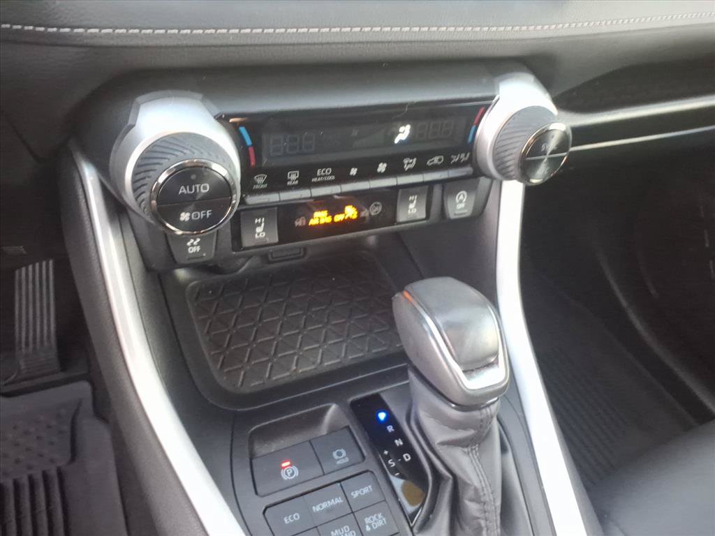 Used 2025 Toyota RAV4 XLE Premium w/ Weather Package AWD/4WD image 35