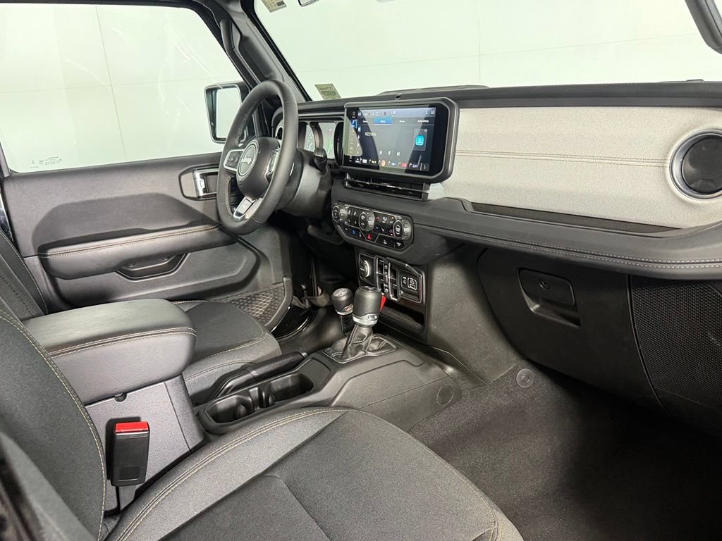 Certified 2025 Jeep Wrangler Unlimited Sahara AWD/4WD image 15